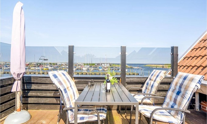 Bork Havn Apartment | Lovely Apartment In Hemmet With Wifi