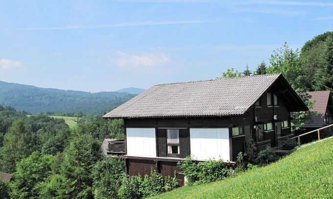 Siegsdorf House | Lovely apartment in villa for 4 guests with TV, balcony and pets allowed