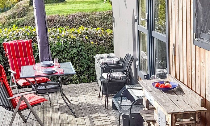 Wemding House | Lovely apartment in villa for 4 people with A/C, WIFI, TV, terrace and pets allowed