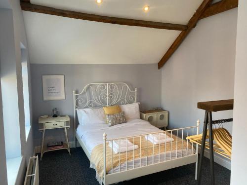 Grangetown House | Lovely Coach House with Free Parking