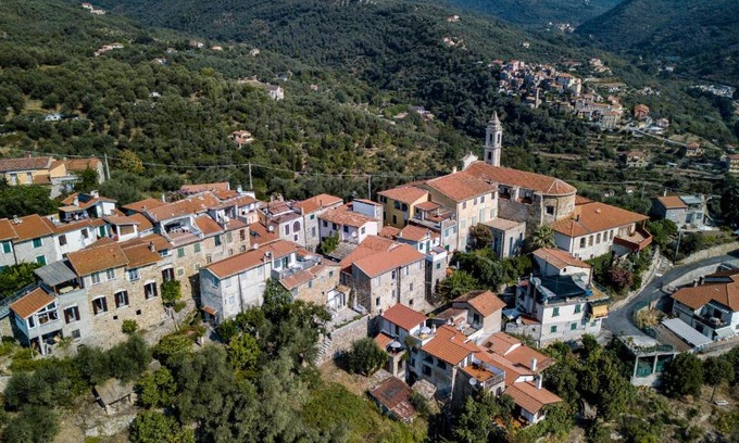 Dolcedo Apartment | Lovely renovated apartment near Dolcedo