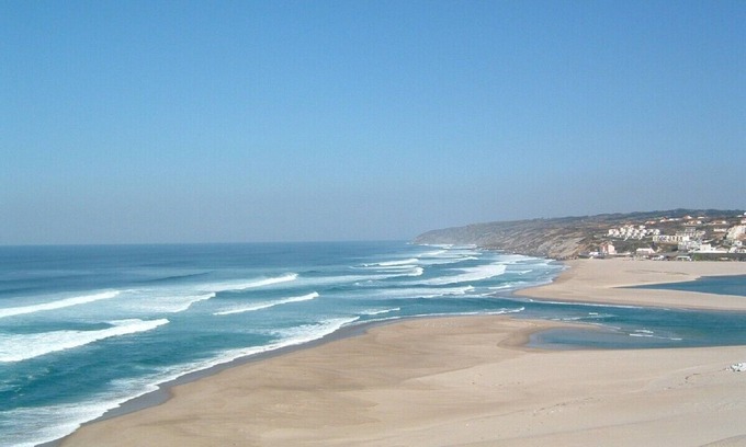 Praia del Rei Apartment | Lovely Silver Coast 2 Bed Apartment with Sea View-Praia D'El Rey