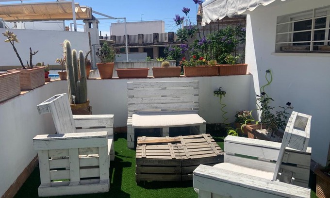 San Bartolome Apartment | LR2 Private Terrace & Parking Right in the city Center