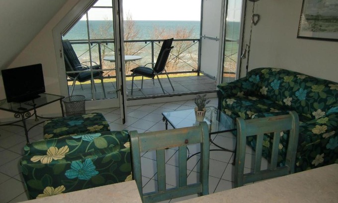 Scharbeutz Apartment | LUD-297-Godewind-Seeblick