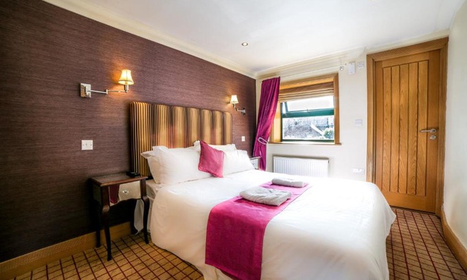 Jesmond Hotel | Luke Stays - Osborne Road