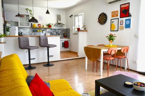 Sutivan House | Luna House