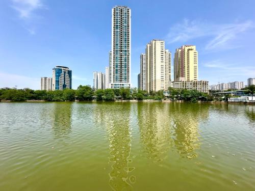 Tu Liem Apartment | Lux 2 Bedroom, 25 Minutes To Airport, Opt To Nation Convention Centre And Marriott Hotel