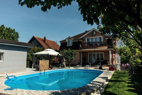 Zemun Apartment | Lux Apartments With Pool Dex