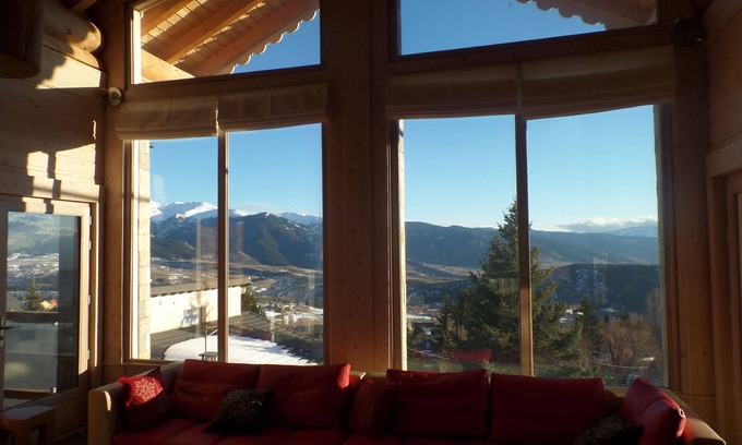 Font-Romeu-Odeillo-Via Ski Chalet | Luxurious log chalet in the city centre, south-facing, panoramic view