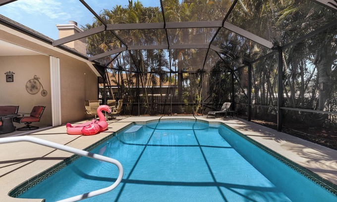 Port Saint Lucie House | Luxurious 4 Bedroom Pool Paradise