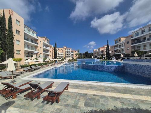 Universal Apartment | Luxurious Five Star Amenities