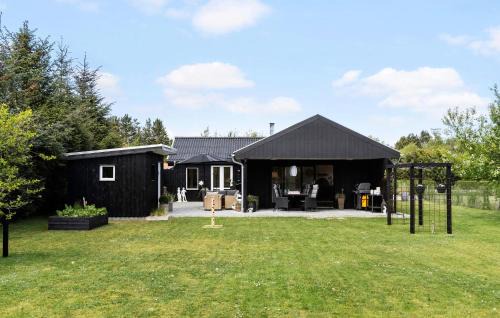 Hou House | Luxurious Home In Hals With Wifi