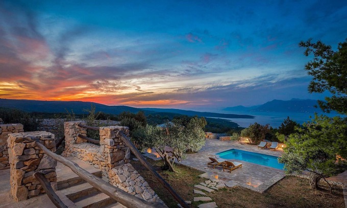 Povlja House | Luxurious home in Povlja