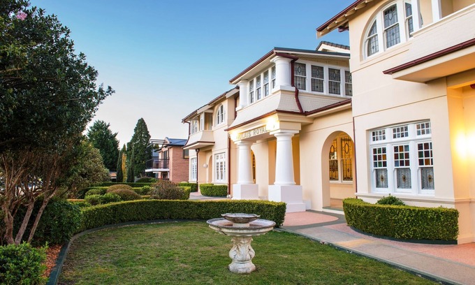Katoomba Apartment | Luxurious Suite with 2 Queen sized beds and private ensuite spa