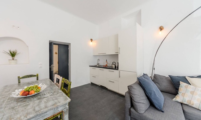 Emporio Apartment | Luxurious Villa The Luna Suite