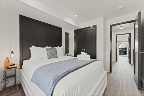 Leamington House | Luxury 3 level, 3 Bedroom 171-9 Condos