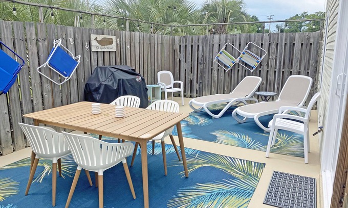 Crescent Beach Villa | Luxury 3BR2B Condo with Pool, Close to Beach, Sleeps 8
