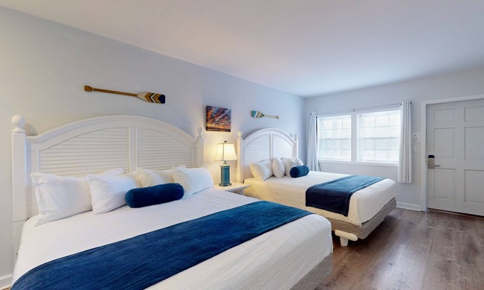 Lower Township Hotel | Luxury and Space in a Double King Room