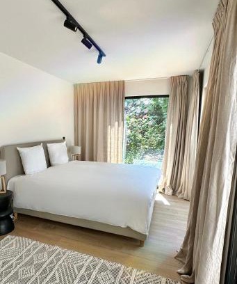 Stationsbuurt Noord Apartment | Luxury Apartment with Cosy Garden!