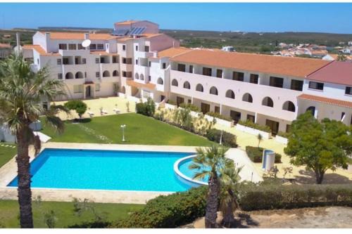 Sagres Apartment | Luxury Apartment with pool in historical town and great surfing beaches