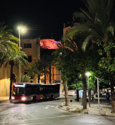 Alicante Apartment | Luxury Apartments Near the Beach and Downtown CENTRUM 8