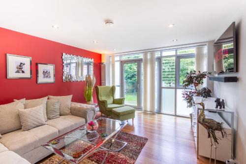 Hove House | Luxury at The Brunswick - Free Parking-4 bedrooms
