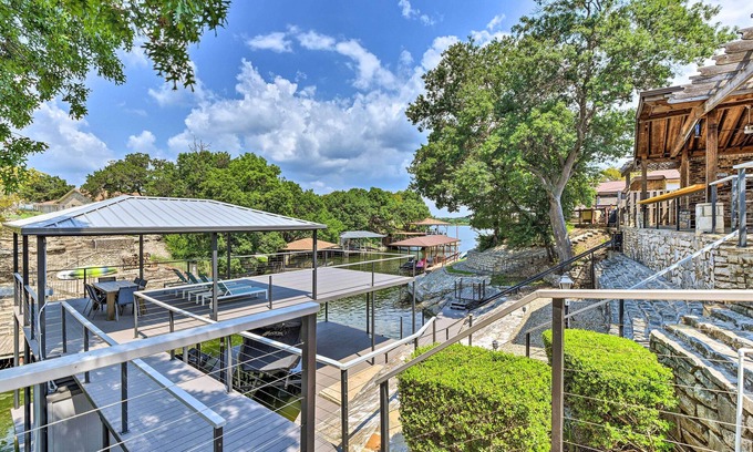 Granbury House | Luxury Granbury Home w/Private Boat Dock!