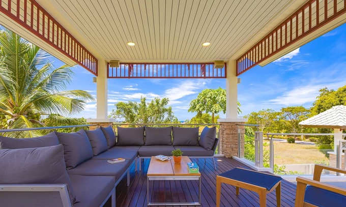 Hua Hin Villa | Luxury Mansion 6 BR on Golf Course JB