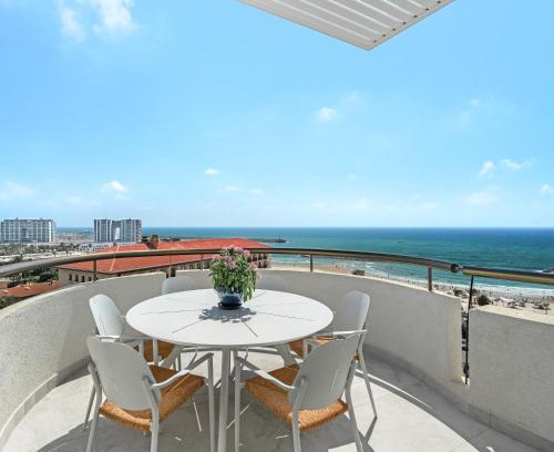 Herzliya Pituach Apartment | Luxury Penthouse