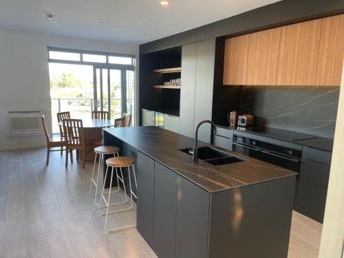 Gisborne Apartment | Luxury Penthouse