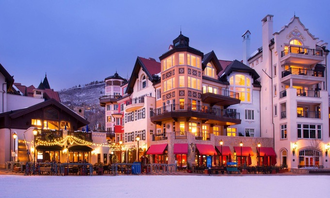 Vail Apartment | Luxury Room + Access Rooftop Hot Tubs & Lap Pool