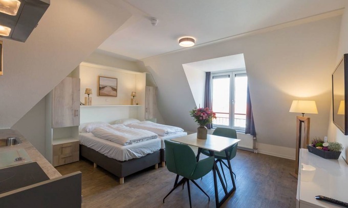 Zoutelande Apartment | Luxury studio for 2 people (pet allowed) | Zoutelande