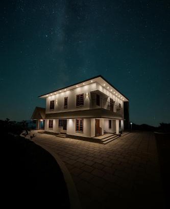 Devikolam Villa | Luxury Villa Ps5 Home-Theater Hookah 20km 2 Munnar