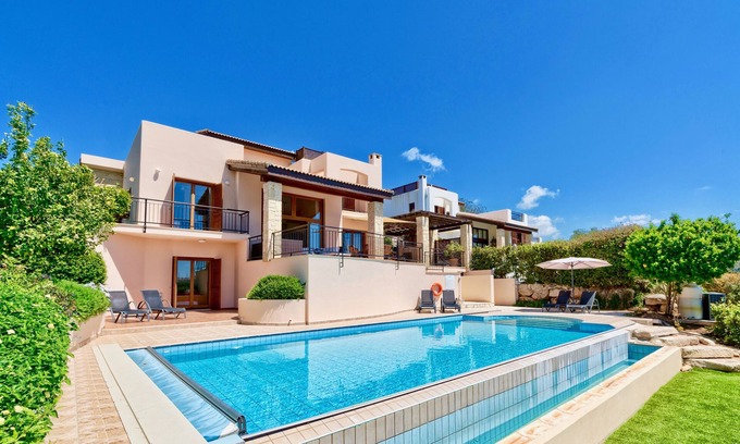 Aphrodite Hills Villa | Luxury Villa With 10x5m Infinity Edge Private Pool