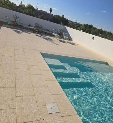 Quatrim do Sul Apartment | Luz Do Sul Holiday Rental - Nora