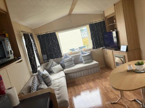 Rhyl Resort | Lyon Robin hood caravan