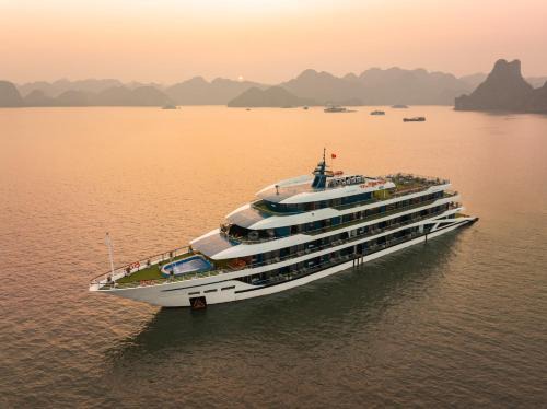 Ha Long Boat Rental | M'Gloria Cruise by HAG