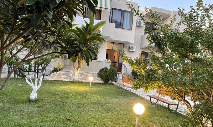 Durres House | Mabel Rooms