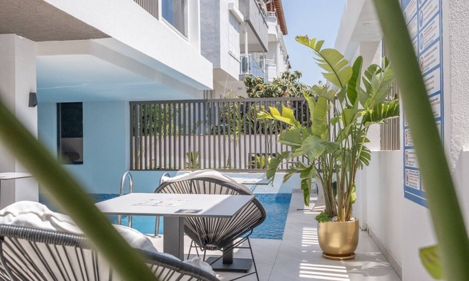 Eski Lara Hotel | MAD İNN LARA