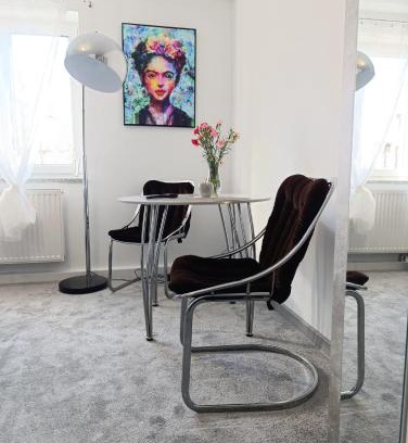 Goerlitz Apartment | Magic Crystal & Netflix