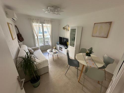 Antibes Old Town Apartment | Maginifique T2 au cœur d Antibes avec parking