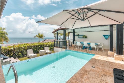 Puerto Bahia Villa | Magnificent villa with ocean view in Puerto Bahia