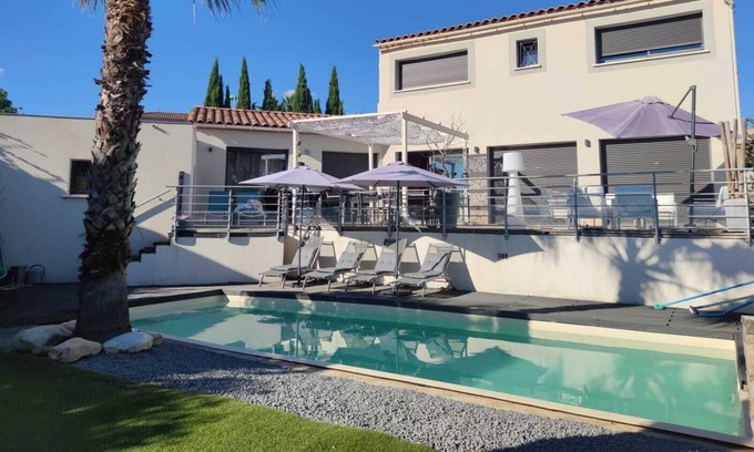 Juvignac Villa | Magnificent modern villa with swimming pool