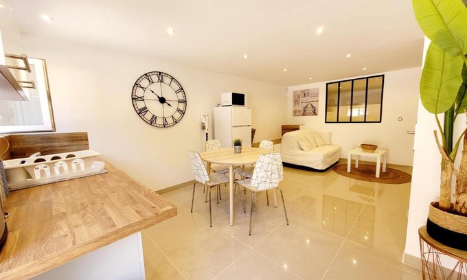 Tamaris Apartment | Magnifique T2 , jardin privatif et entrée privée