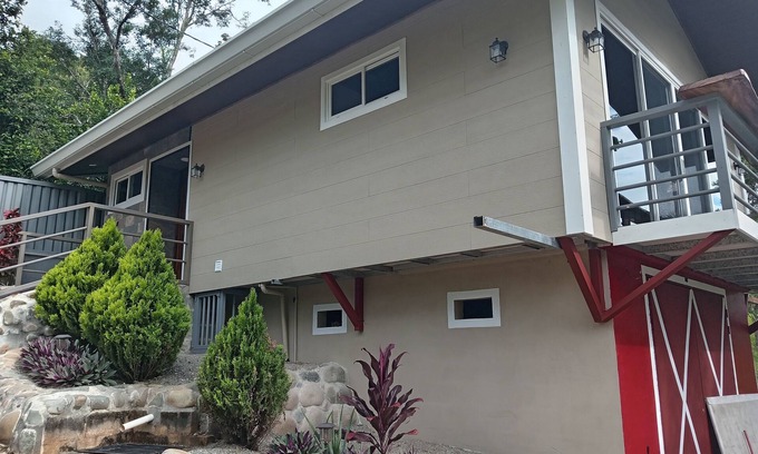 San Isidro de El General House | Magnolia Farm Suiten Giffin Housen Pet friendly