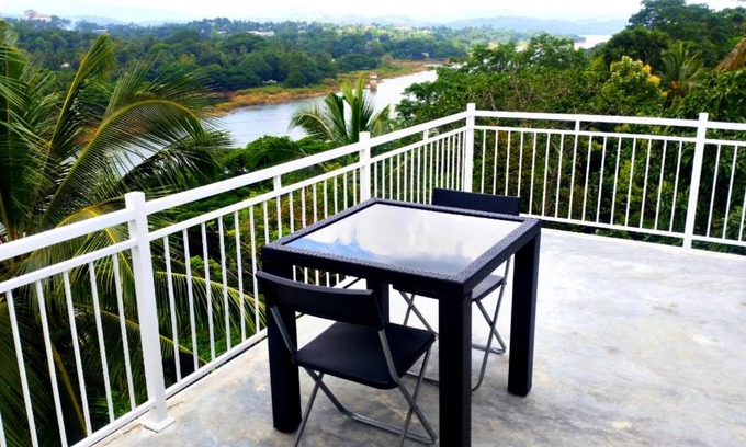 Gurudeniya Hotel | Mahaweli View Inn