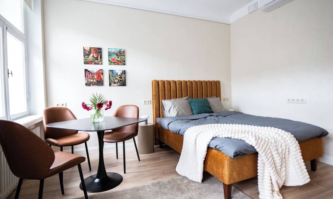 Old Town Apartment | Maikro Apartment (3C)