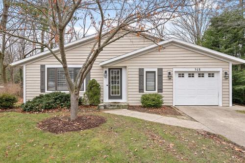 Saugatuck House | Main Stay Cottage