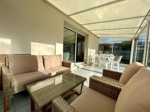 Dolus-d'Oleron House | Maison 3 pièces à Dolus d'Oléron, 6 couchages, jardin, wifi, proche piste cyclable et centre - FR-1-246A-281