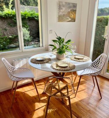 Etretat House | Maison Bobochic parking et jardin by Art de Voyager